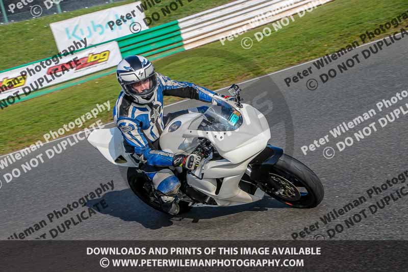 PJM Wedding Photography;enduro digital images;event digital images;eventdigitalimages;mallory park;mallory park photographs;mallory park trackday;mallory park trackday photographs;no limits trackdays;peter wileman photography;racing digital images;trackday digital images;trackday photos